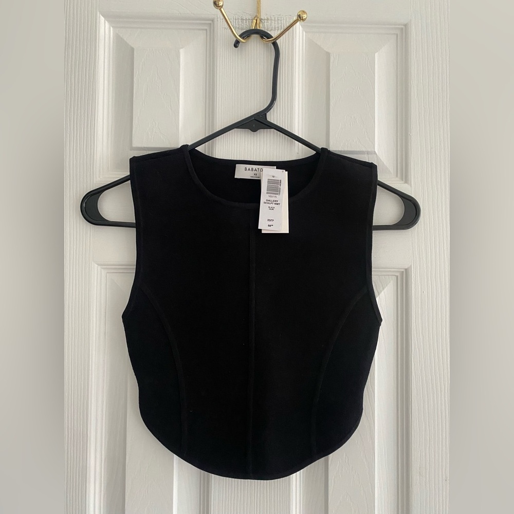 Black Aritzia crop top